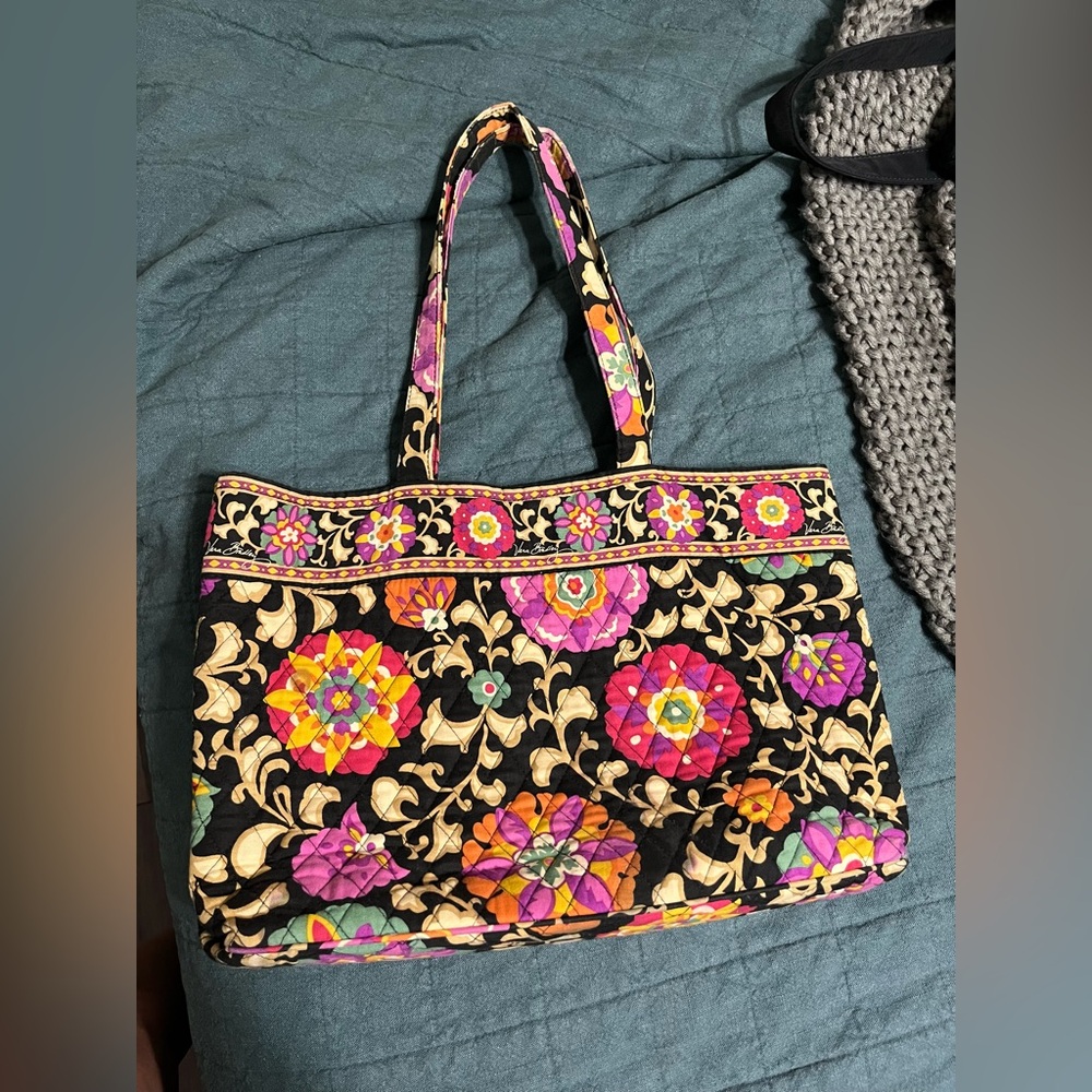 VERA BRADLEY TOTE BAG